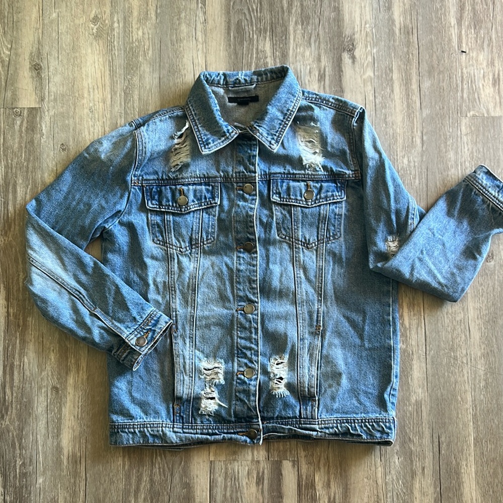 Distressed Denim Jacket Forever 21 Size Medium